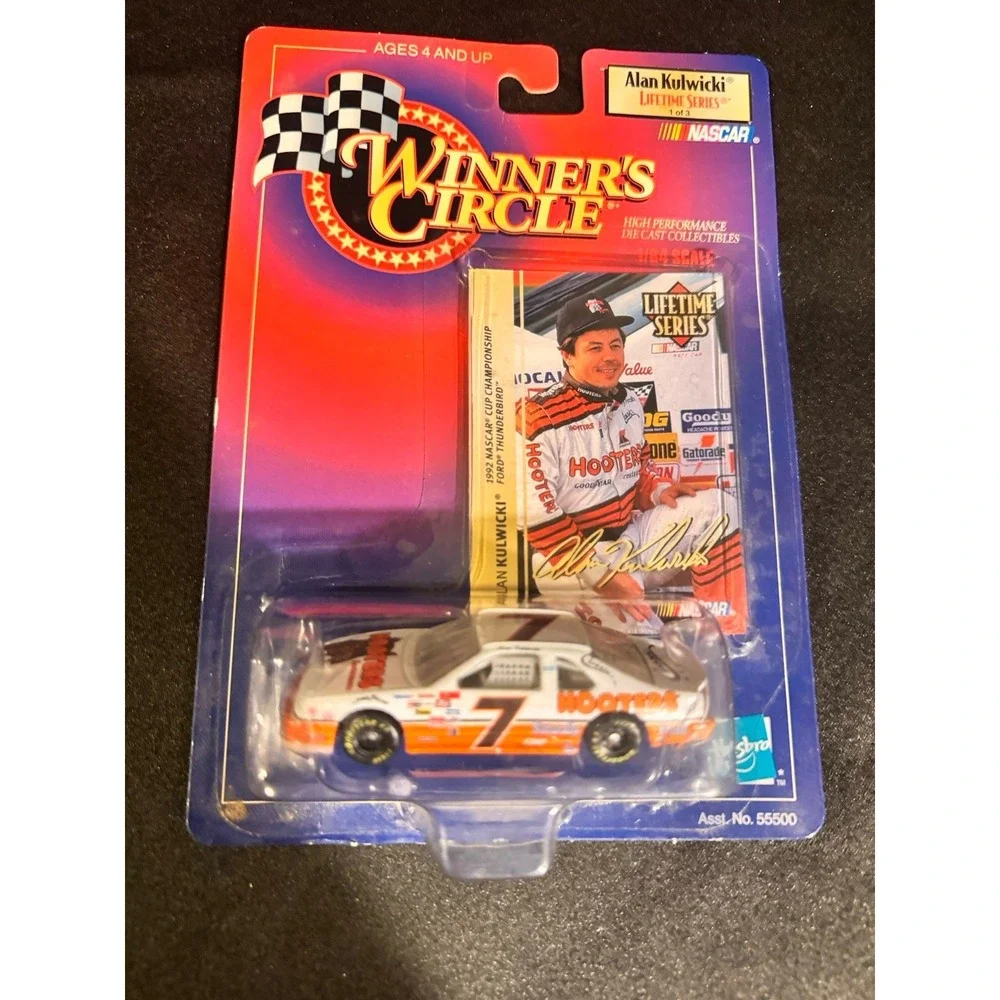 Jeff Gordon Kevin Harvick Alan Kulwicki Winners Circle NASCAR 1:64 Lot